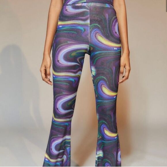 Urban Outfitters NGOrder Flare Pant
NWT Size 8 - Picture 5 of 10